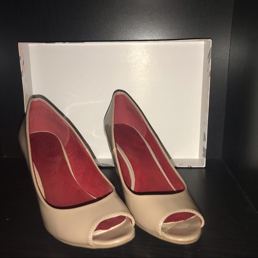 Nude peep toe wedges